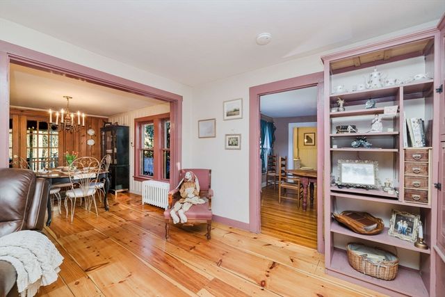 429 South St, Holliston, MA 01746