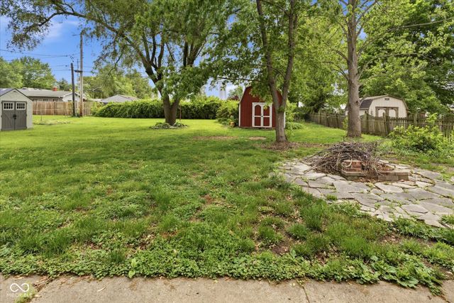 651 N Indiana Street, Mooresville, IN 46158