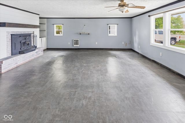 651 N Indiana Street, Mooresville, IN 46158