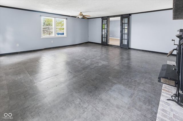 651 N Indiana Street, Mooresville, IN 46158