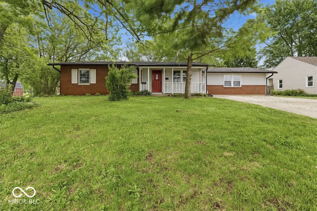 651 N Indiana Street, Mooresville, IN 46158
