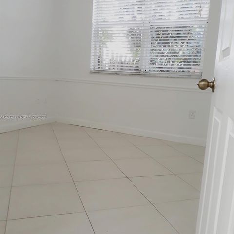 1398 NE 33rd Avenue 10825, Homestead, FL 33033