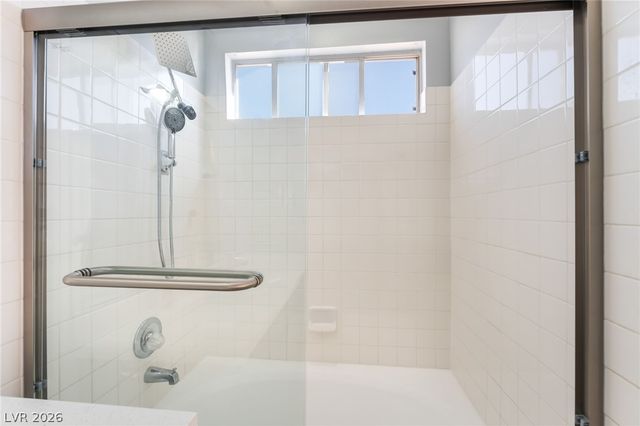 1240 Strike Jumper Court, Las Vegas, NV 89108