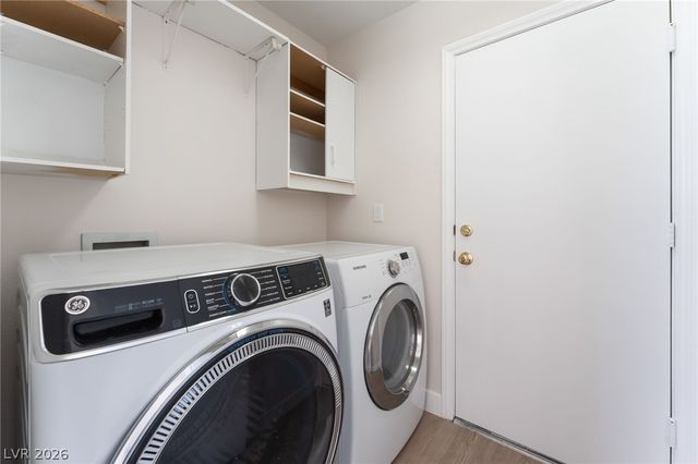 1240 Strike Jumper Court, Las Vegas, NV 89108