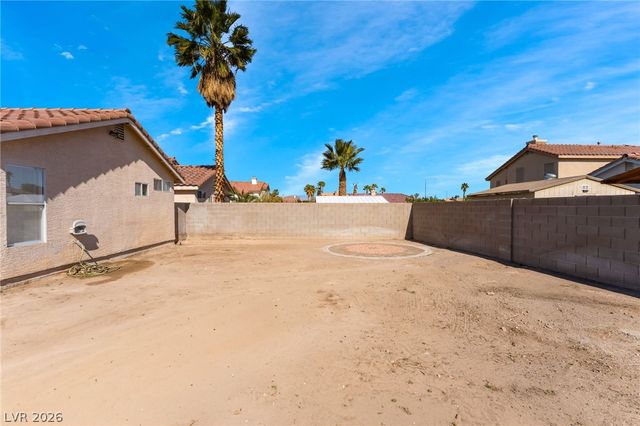 1240 Strike Jumper Court, Las Vegas, NV 89108