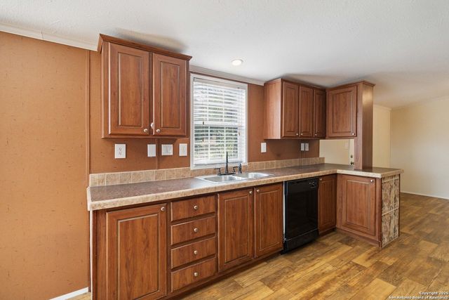 279 Ute, Bandera, TX 78003