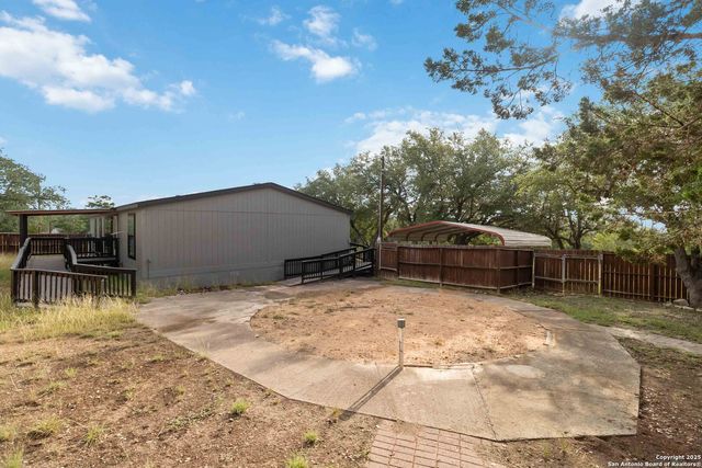 279 Ute, Bandera, TX 78003