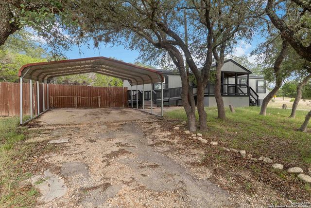 279 Ute, Bandera, TX 78003
