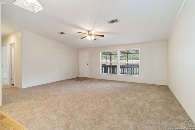 279 Ute, Bandera, TX 78003