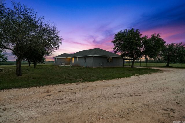 3727 Fm 467, Seguin, TX 78155