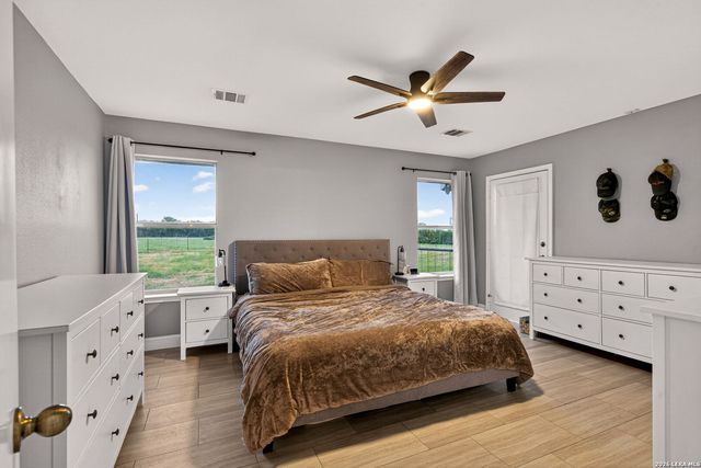 3727 Fm 467, Seguin, TX 78155