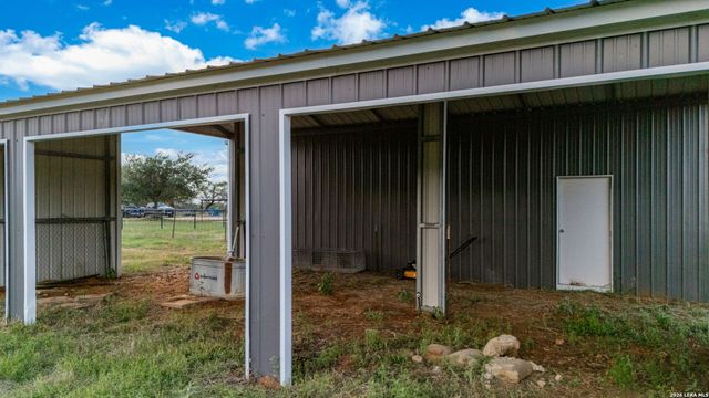 3727 Fm 467, Seguin, TX 78155