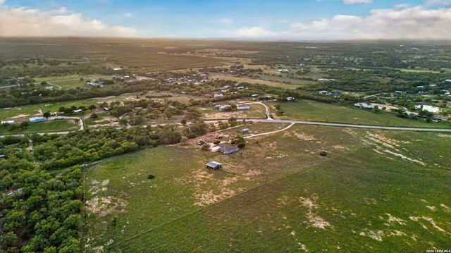 3727 Fm 467, Seguin, TX 78155