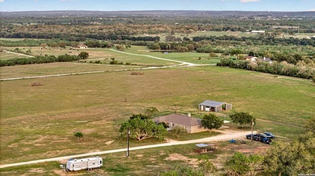 3727 Fm 467, Seguin, TX 78155