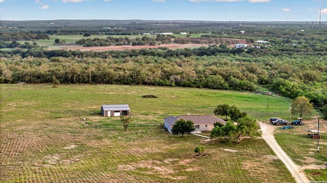 3727 Fm 467, Seguin, TX 78155