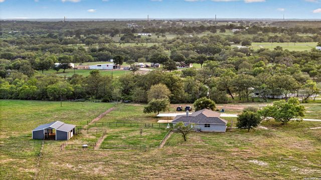 3727 Fm 467, Seguin, TX 78155