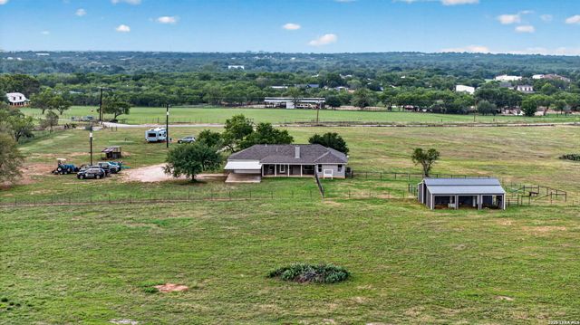 3727 Fm 467, Seguin, TX 78155