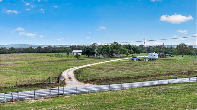 3727 Fm 467, Seguin, TX 78155