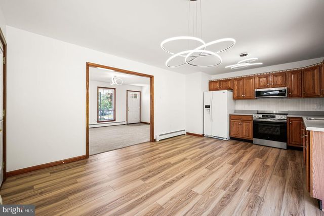 451 TOWNSHIP LINE RD, Bechtelsville, PA 19505