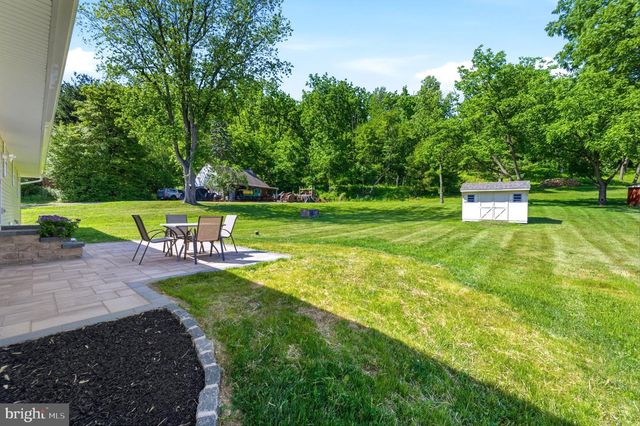 451 TOWNSHIP LINE RD, Bechtelsville, PA 19505