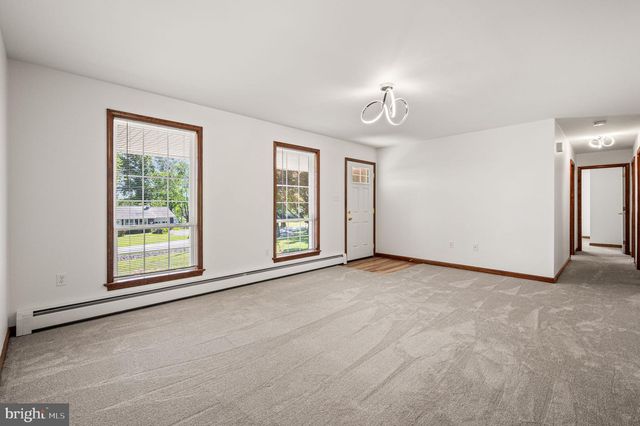 451 TOWNSHIP LINE RD, Bechtelsville, PA 19505