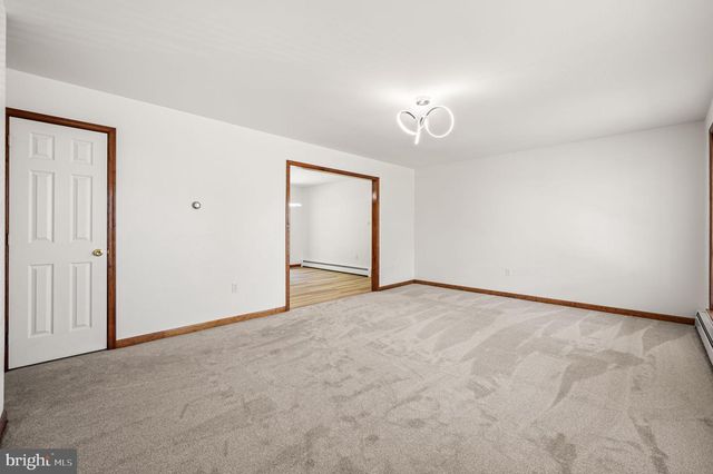 451 TOWNSHIP LINE RD, Bechtelsville, PA 19505