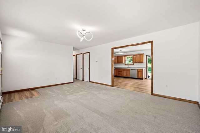 451 TOWNSHIP LINE RD, Bechtelsville, PA 19505
