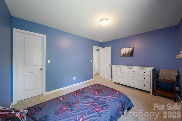 5329 Park Brook Drive, Charlotte, NC 28269