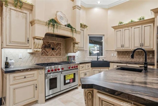 15014 Thunder Valley Road, Bakersfield, CA 93314