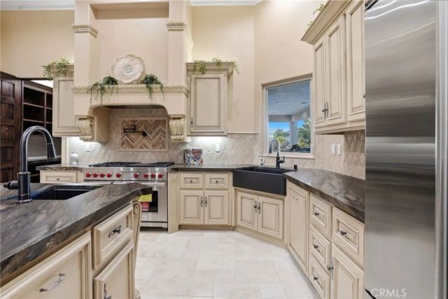 15014 Thunder Valley Road, Bakersfield, CA 93314