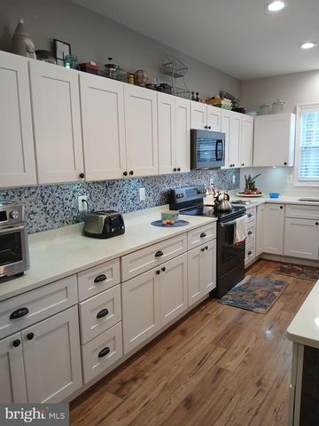 11337 RUSSELL RD, Hillsboro, VA 20132