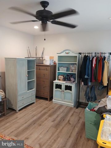 11337 RUSSELL RD, Hillsboro, VA 20132