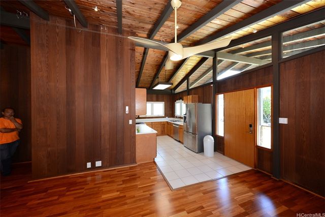 2442 10th Avenue, Honolulu, HI 96816