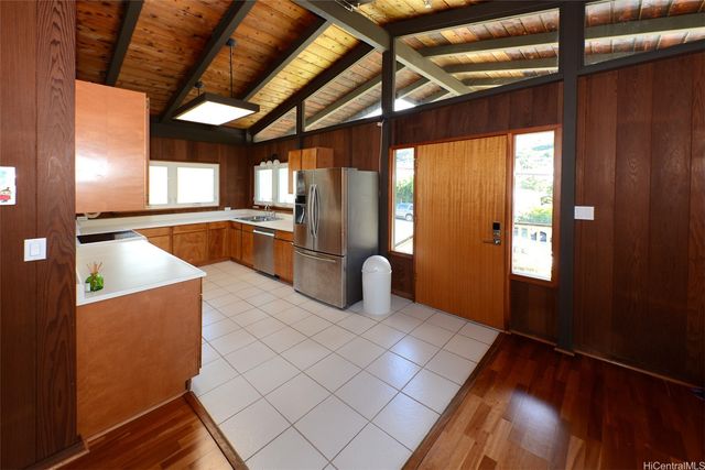 2442 10th Avenue, Honolulu, HI 96816