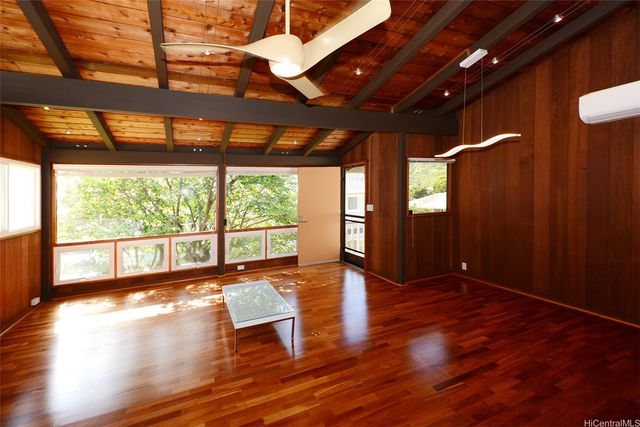 2442 10th Avenue, Honolulu, HI 96816