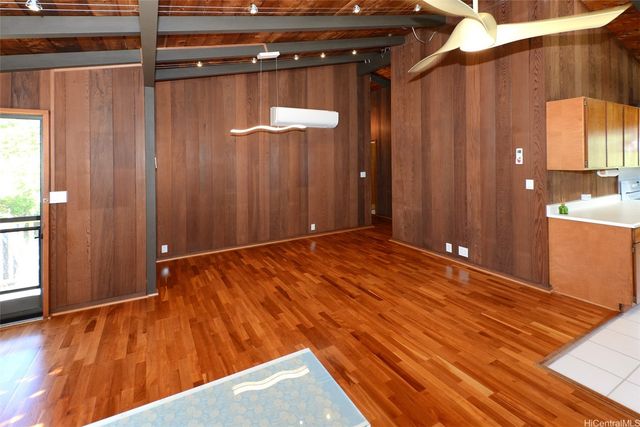 2442 10th Avenue, Honolulu, HI 96816