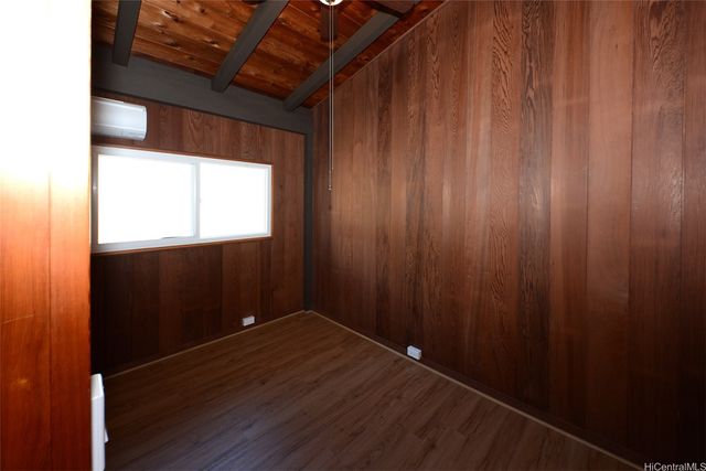 2442 10th Avenue, Honolulu, HI 96816