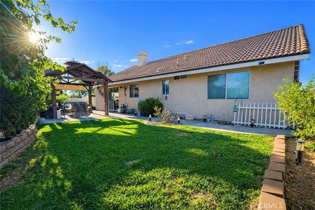 1063 Barnes Court, Calimesa, CA 92320