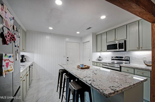 215 Moss Valley Drive, Brandon, MS 39042