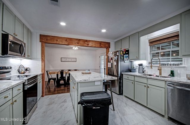 215 Moss Valley Drive, Brandon, MS 39042