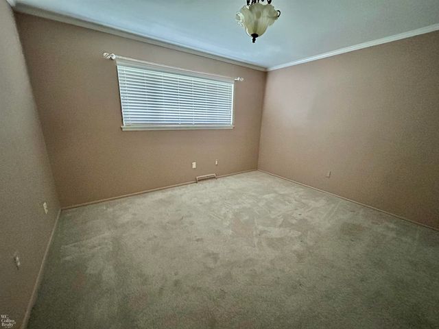 30830 Warner Avenue, Warren, MI 48092