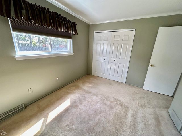 30830 Warner Avenue, Warren, MI 48092