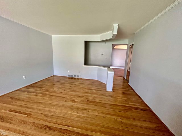 30830 Warner Avenue, Warren, MI 48092