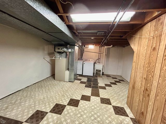 30830 Warner Avenue, Warren, MI 48092