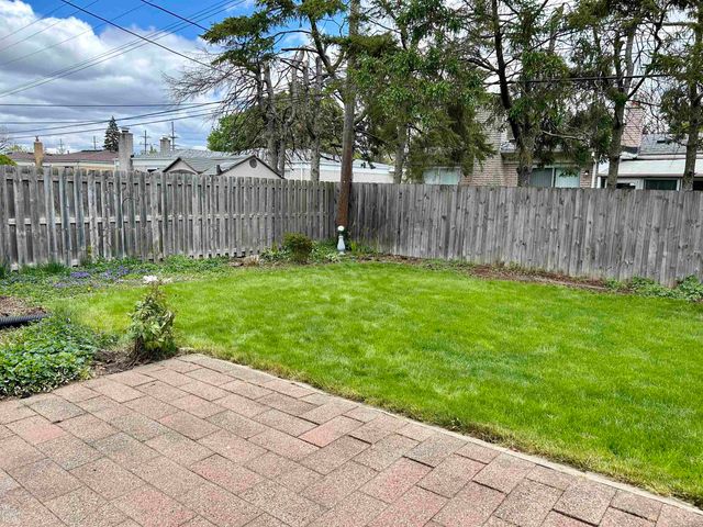 30830 Warner Avenue, Warren, MI 48092
