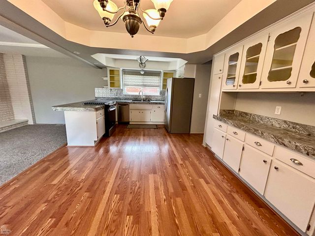 30830 Warner Avenue, Warren, MI 48092