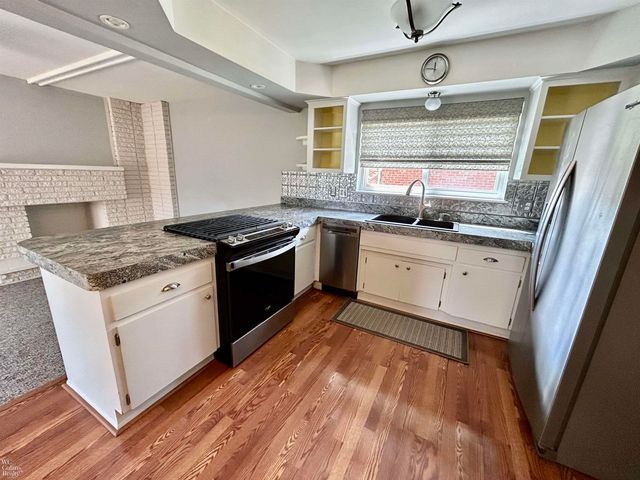 30830 Warner Avenue, Warren, MI 48092