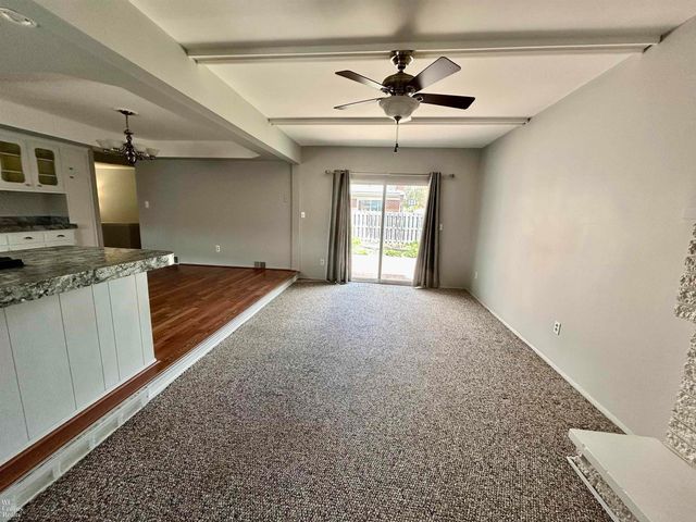 30830 Warner Avenue, Warren, MI 48092