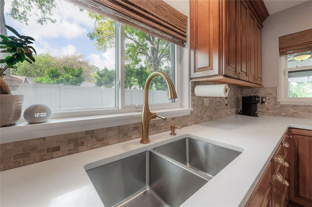 14204 ASHBURN PLACE, Tampa, FL 33624