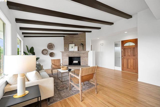 4678 Geranium Pl, Oakland, CA 94619